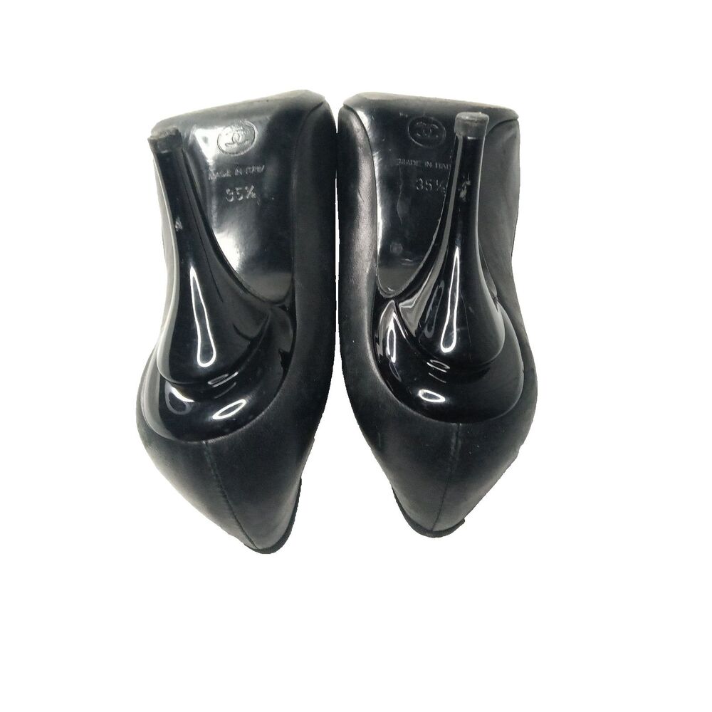 Chanel Black Leather~Satin Cap Toe CC Bows Pumps Sz 35.5 Shoes Sculptural Heels - Picture 9 of 11